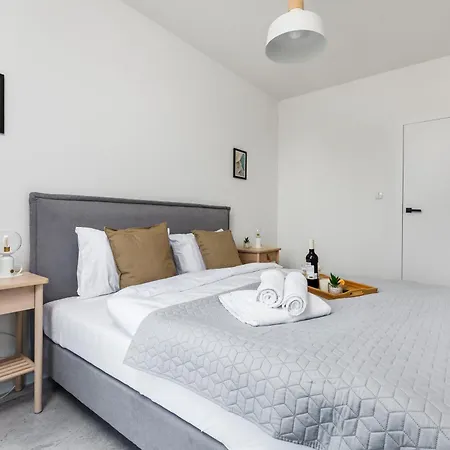 アパートホテル Pilice