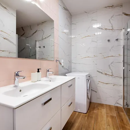 Pilice - Basen, Sauny, Atrakcje Dla Dzieci W Cenie - 250m Aparthotel 3*